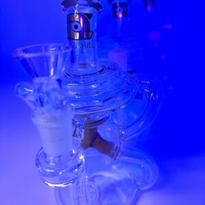 Cali Chill brand 8" recycle Water Pipe but eye parts is glow and dark