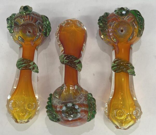 Leaf designs 4"  Hand Pipe