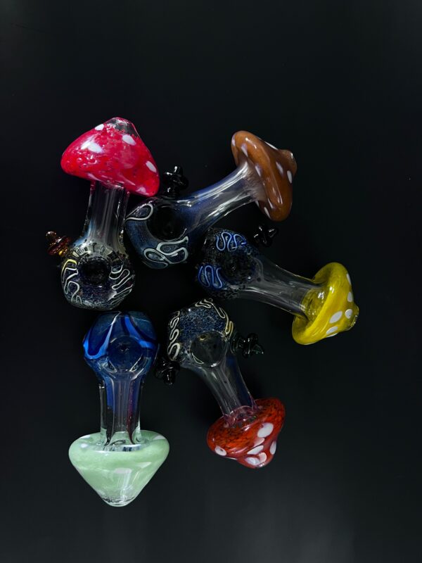 Mushroom Shaped Hand Pipes