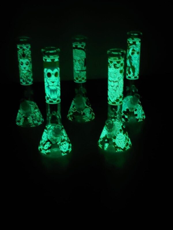 14.5 Glow in the Dark Lion - Glass Water Pipe
